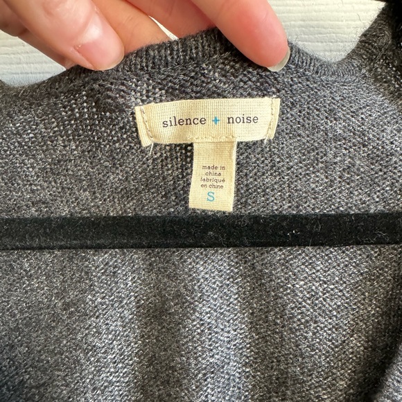 Urban Outfitters Silence and Noise Bejeweled sleeve sweater, size Small - Picture 4 of 4